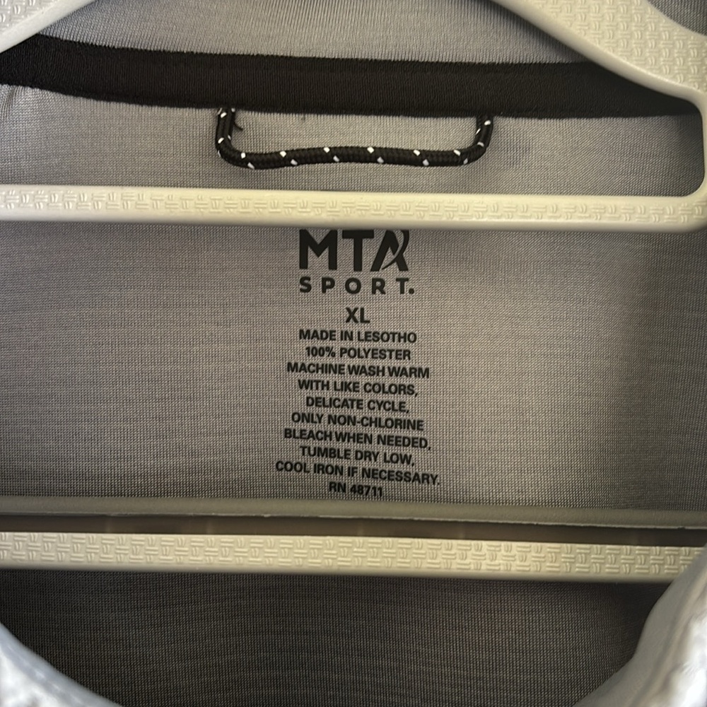 MTA Half-zip pullover - Picture 3 of 5